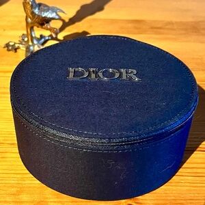Christian Dior Beauty NWOT Round Vanity Makeup Case With Mirror. Navy Blue.